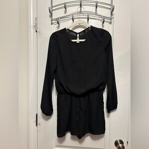 Lucca Couture Black Romper Long Sleeve Shorts women’s Size Small Classic boho‎